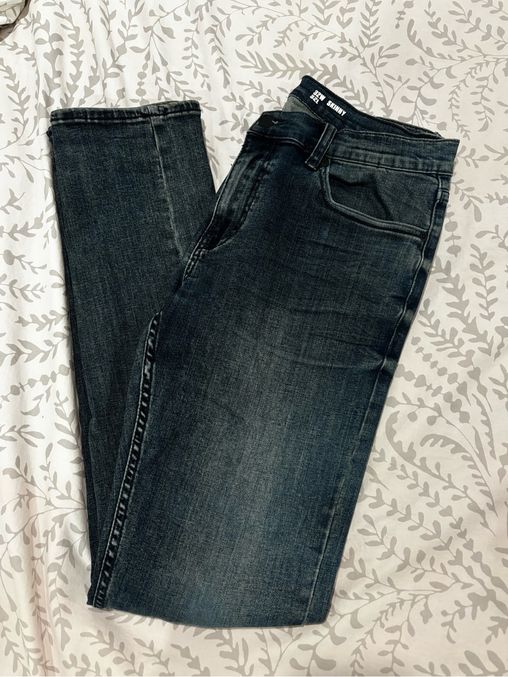 Dark wash men’s skinny jeans